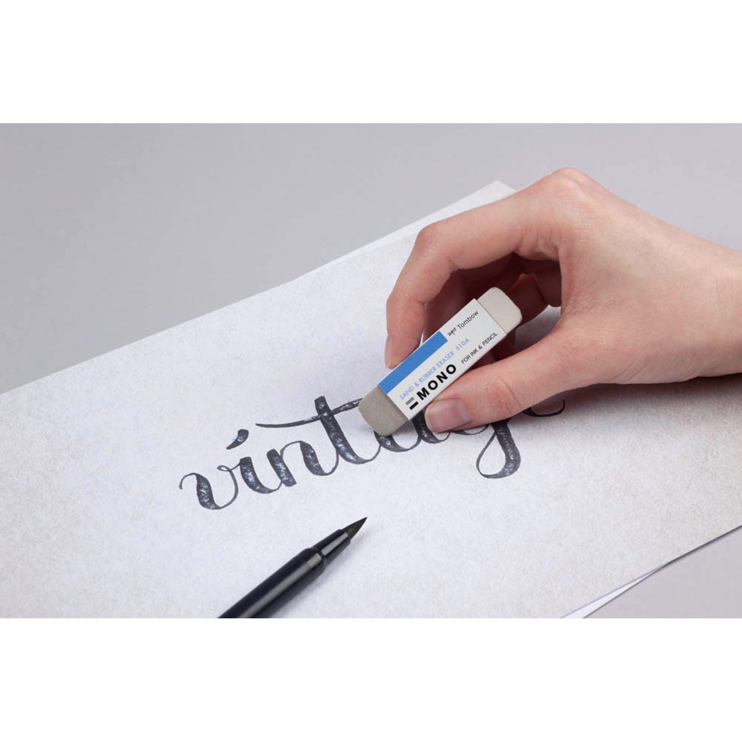 Tombow Radiergummi MONO SAND & RUBBER ERASER weiß, grau | ES-510B