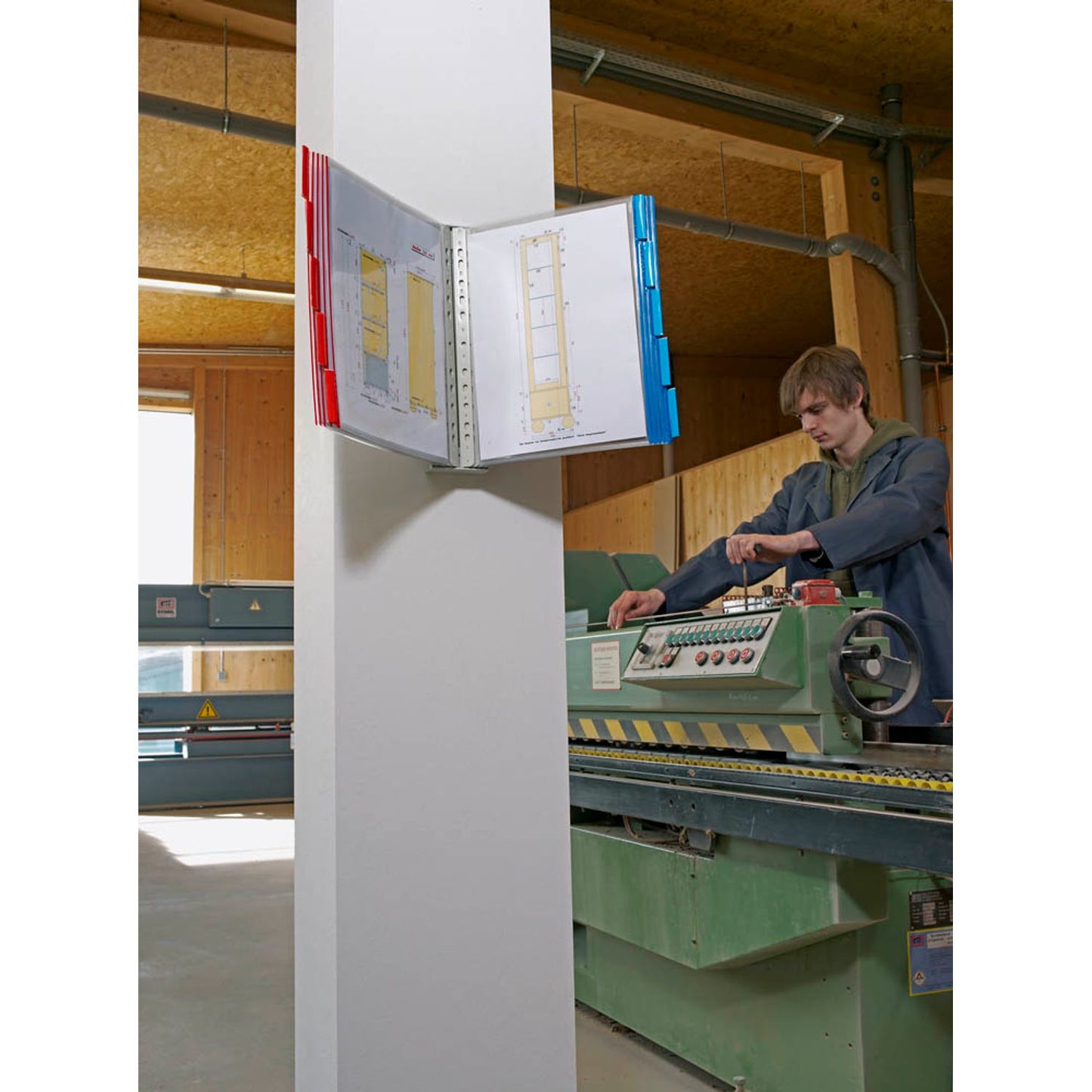 DURABLE Wand-Sichttafelsystem Wandhalter DIN A4 farbsortiert mit . Sichttafeln | 569100