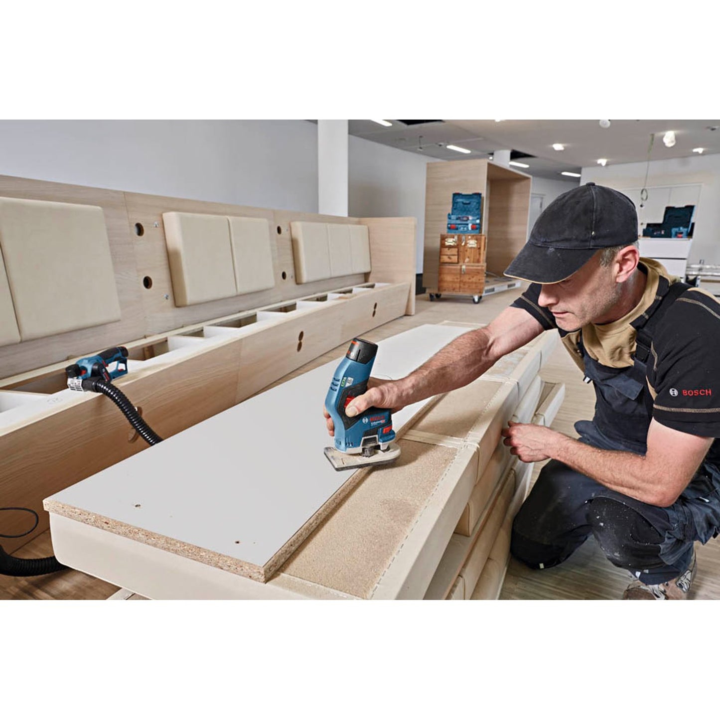 BOSCH Professional GKF 12V-8 Akku-Kantenfräse 12,0 V, ohne Akku | 06016B0002