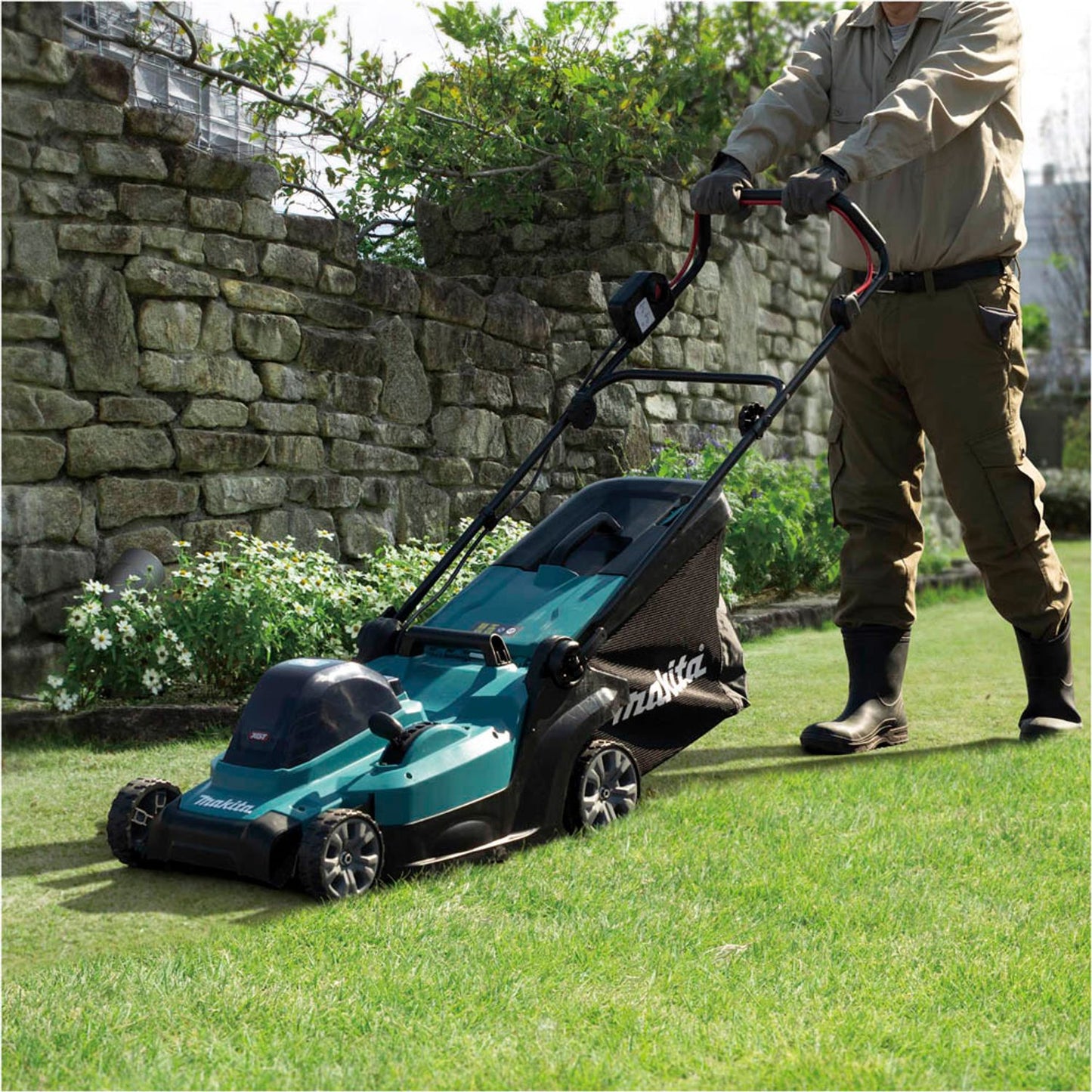 makita Akku-Rasenmäher 40,0 V max. für bis zu 830,0 m², ohne Akku | LM004GZ