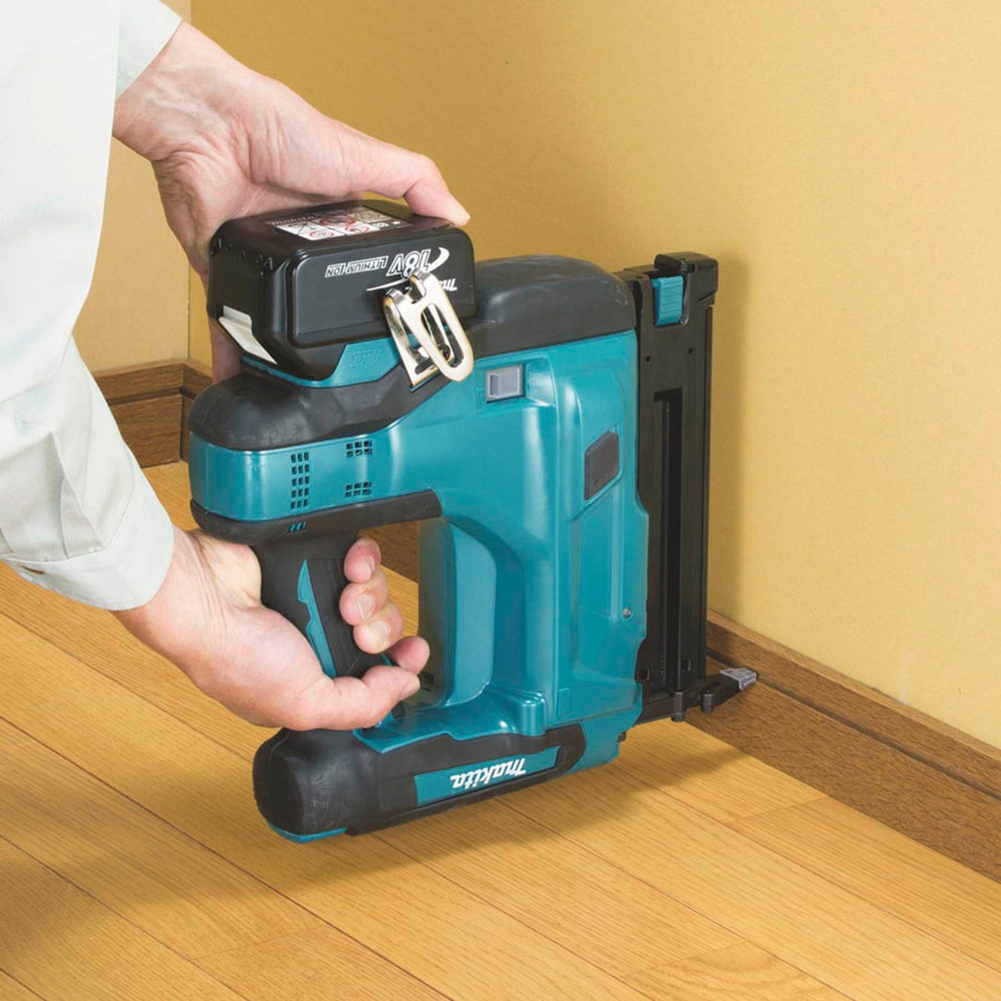 makita Akku-Nagler 18,0 V, ohne Akku | DBN500Z