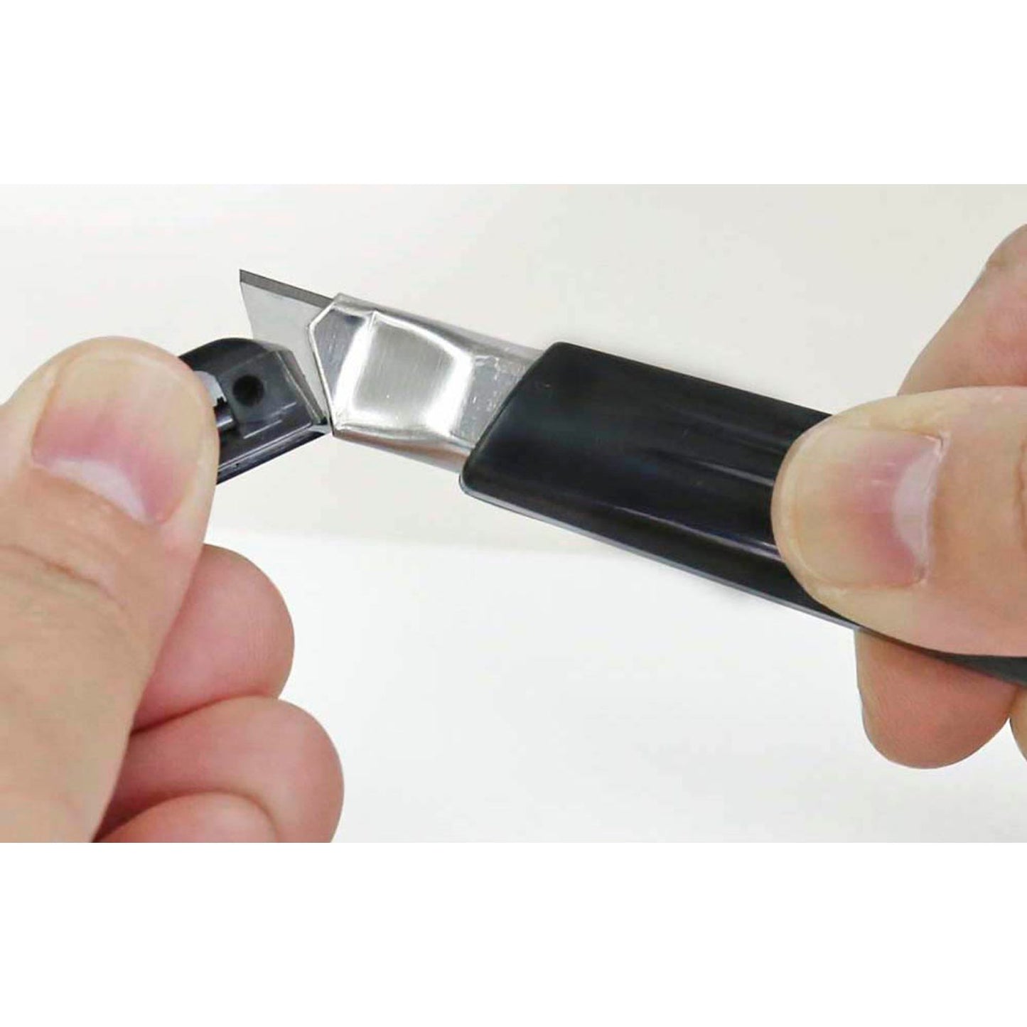 NT eA 300 Cuttermesser schwarz 9 mm | H1310503