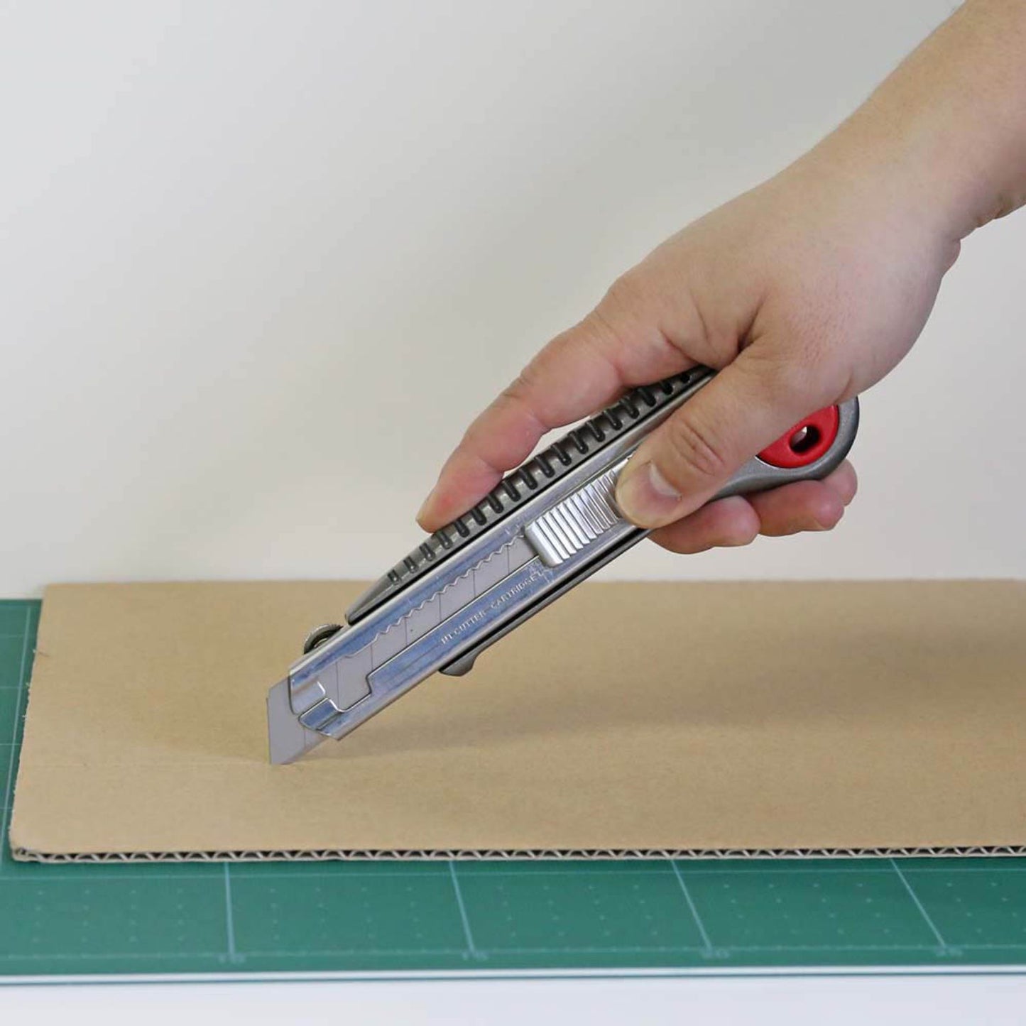 NT L-2000RP Cuttermesser silber 18 mm | H1310576