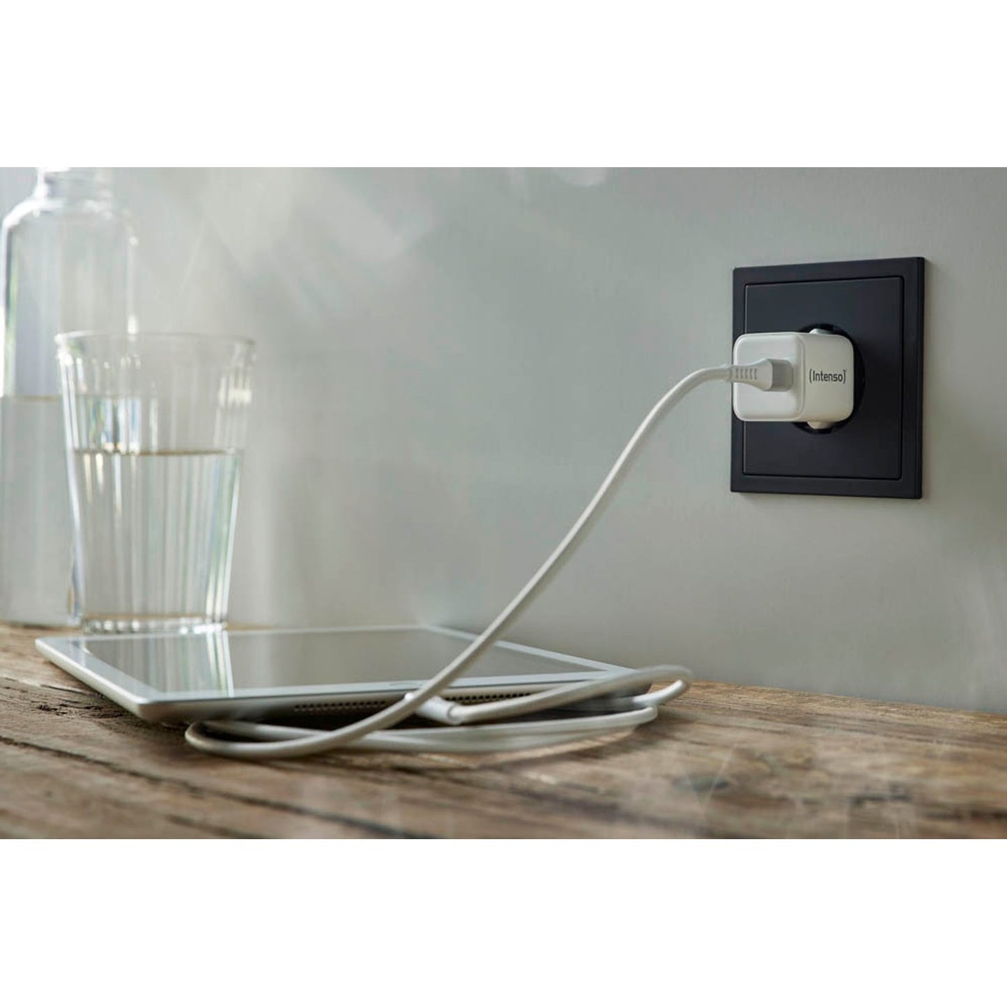 Intenso W30C GaN Ladeadapter weiß, 30 Watt | 7803022