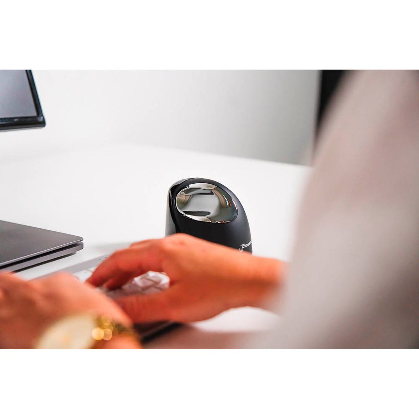 BAKKER ELKHUIZEN Evoluent 4 Bluetooth Maus ergonomisch kabellos schwarz | BNEEVR4BB