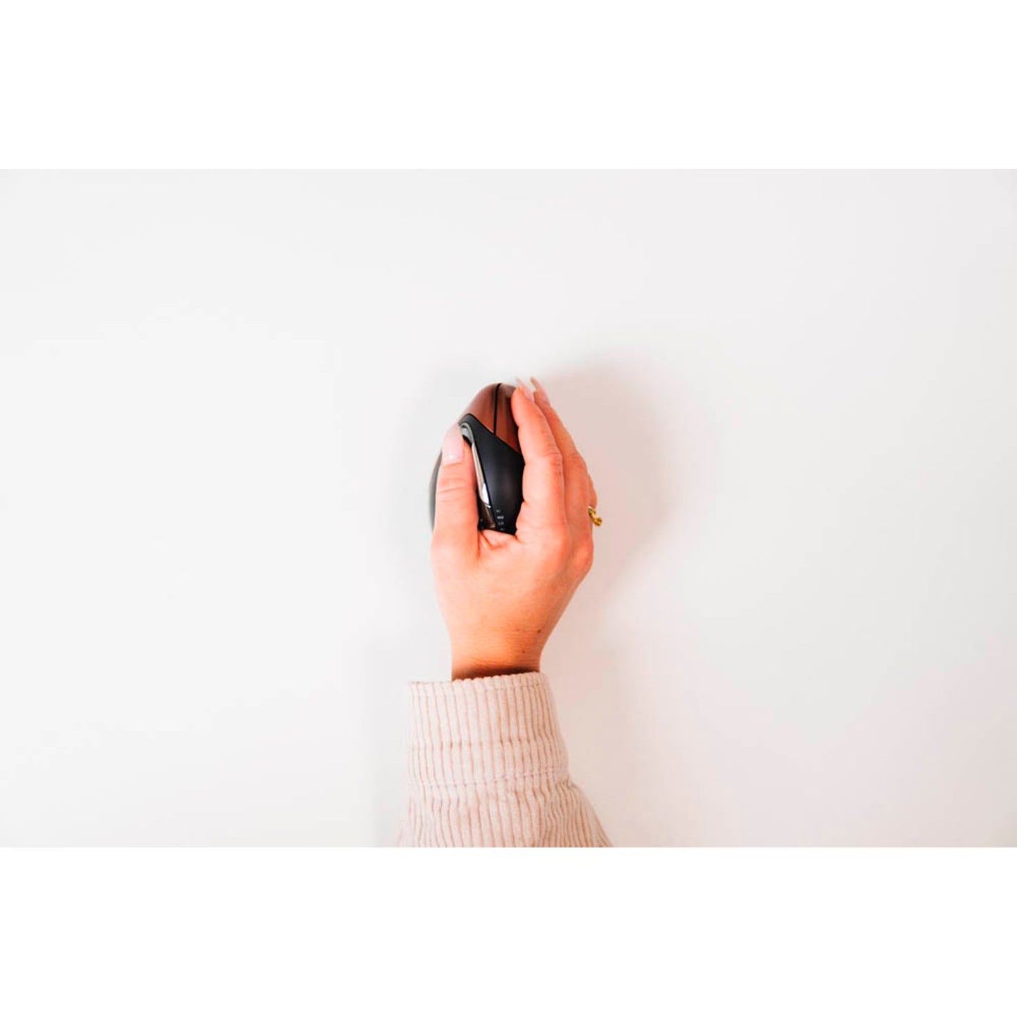 BAKKER ELKHUIZEN Evoluent4 Small Wireless Maus ergonomisch kabellos kupfer, schwarz | BNEEVR4SW
