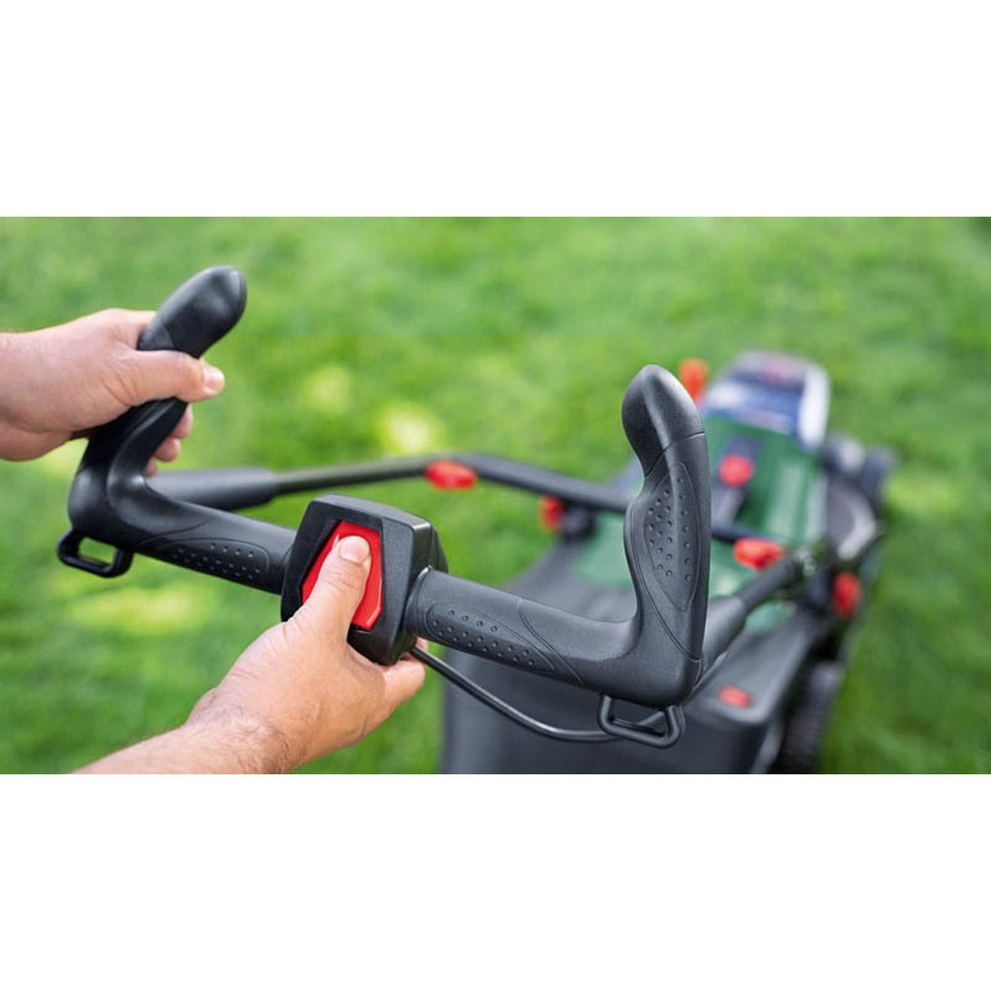 BOSCH Home & Garden UniversalRotak 2x18V-37-550 Akku-Rasenmäher 18,0 V für bis zu 550 m², mit 2 Akkus | 06008B9E00