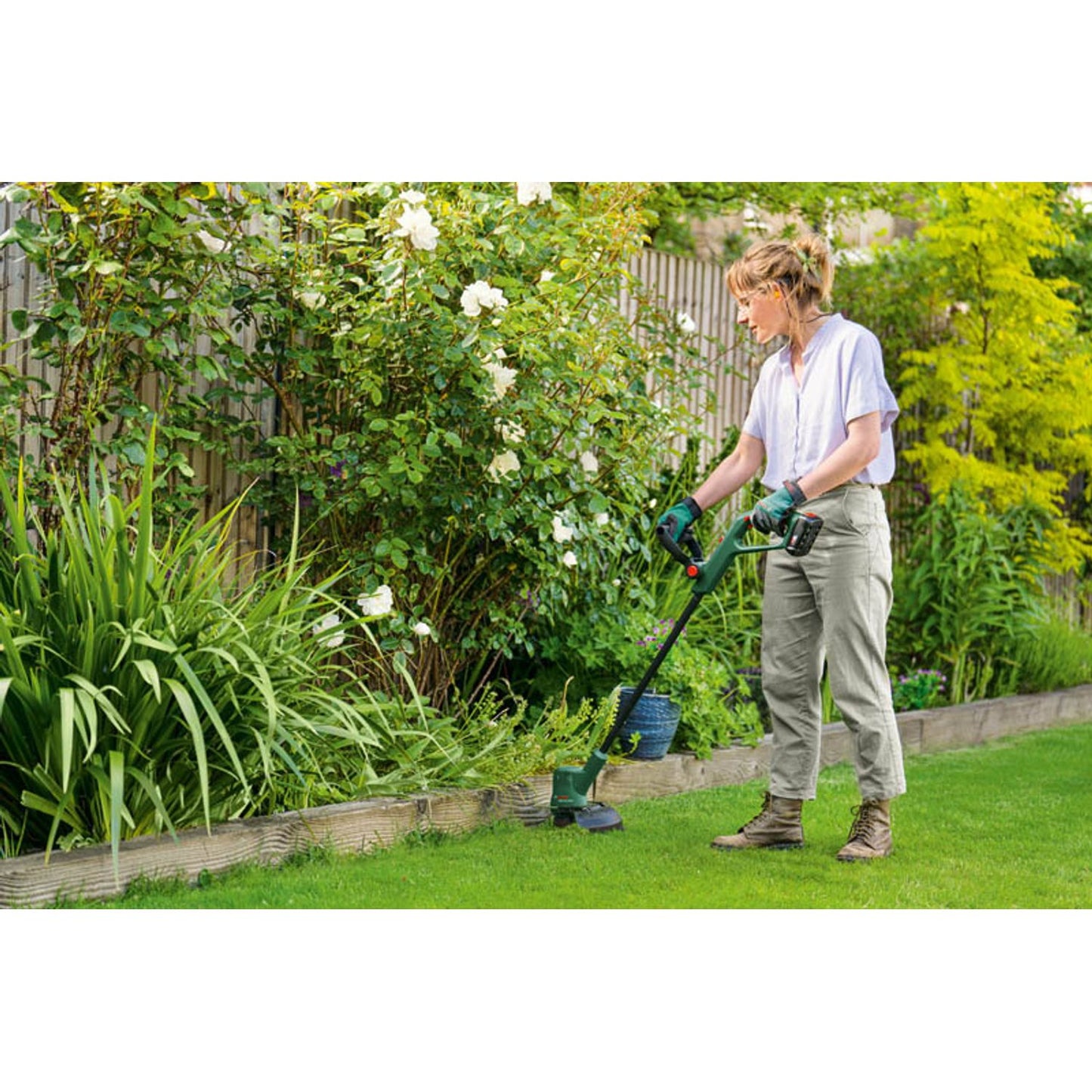 BOSCH Home & Garden EasyGrassCut 18V-260 Akku-Rasentrimmer 18,0 V, mit 2 Akkus | 06008C1C05