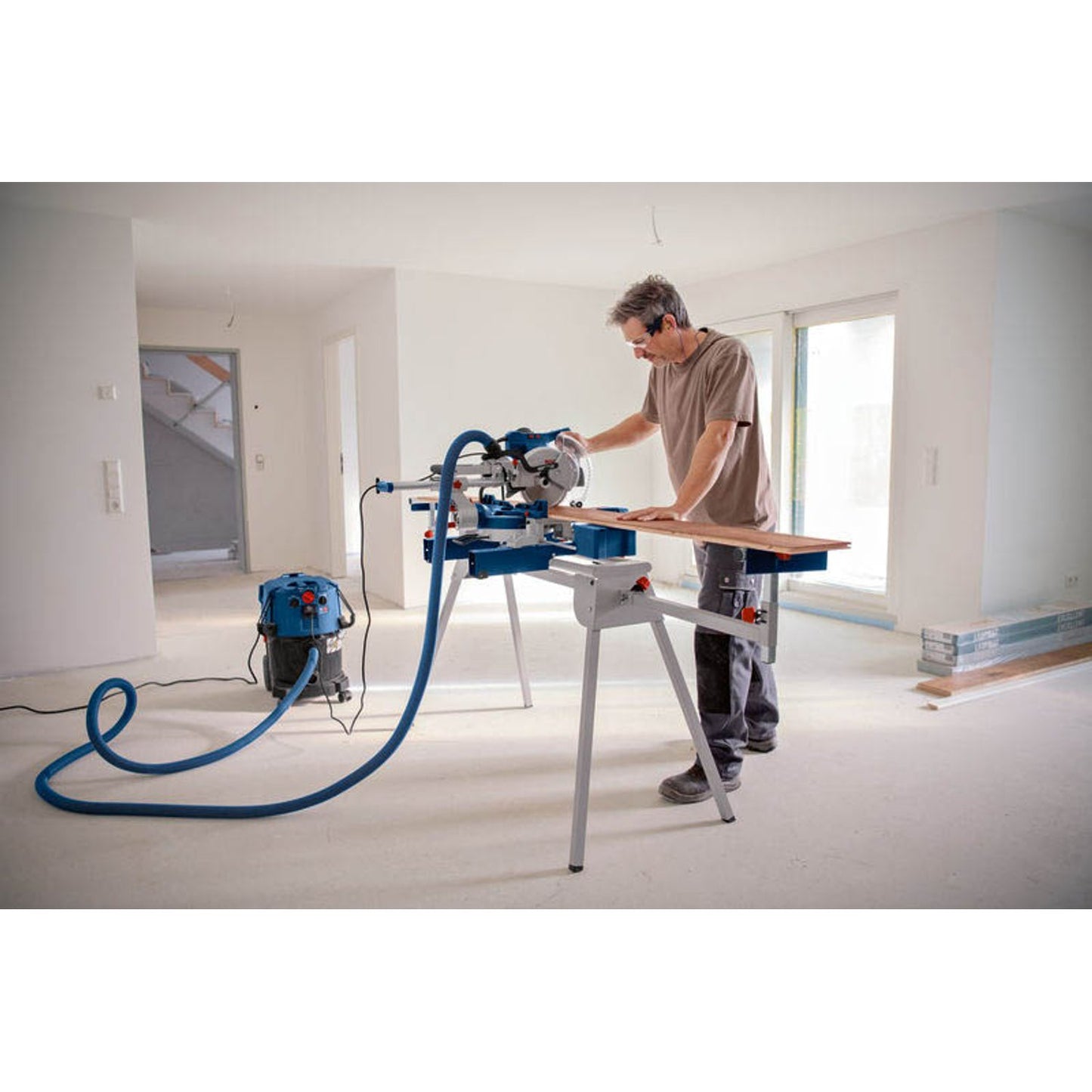BOSCH Professional GCM 305-216 D Kappsäge 1.200 W | 0601B49000
