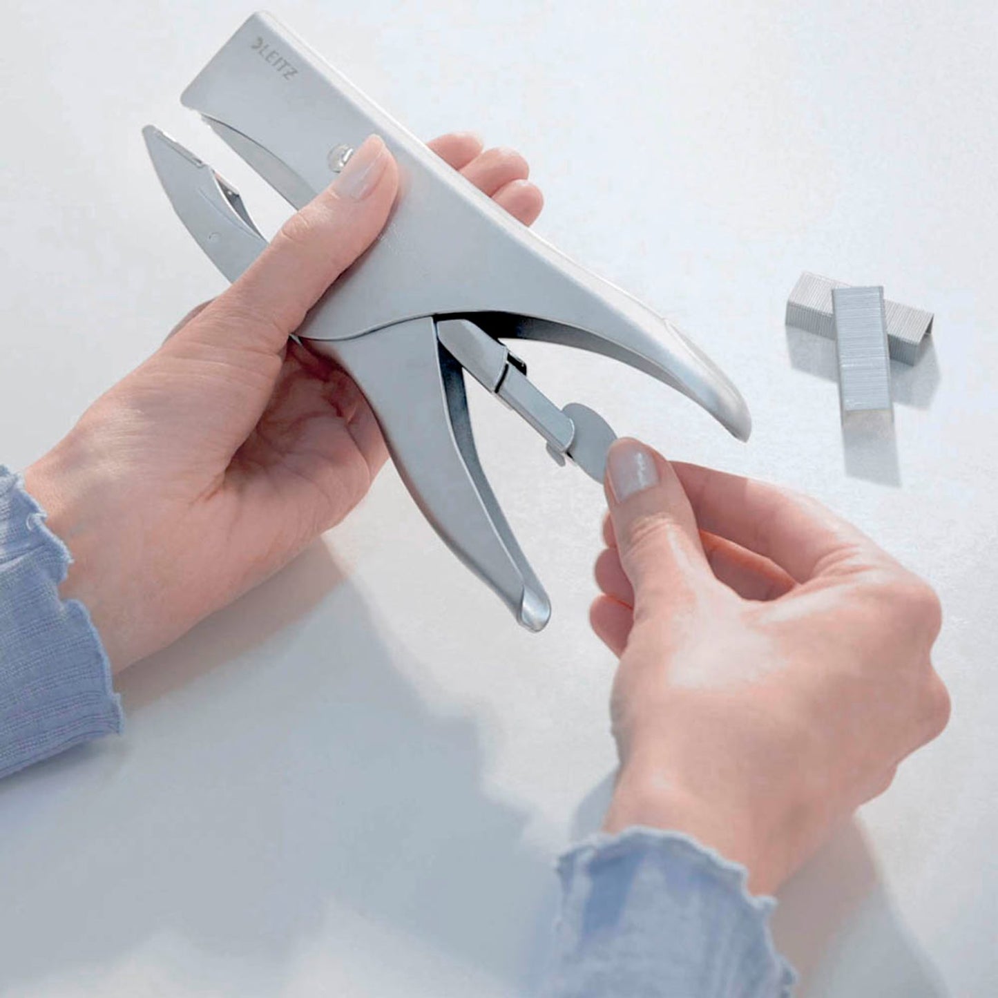 LEITZ Heftzange 5549 silber | 55490081